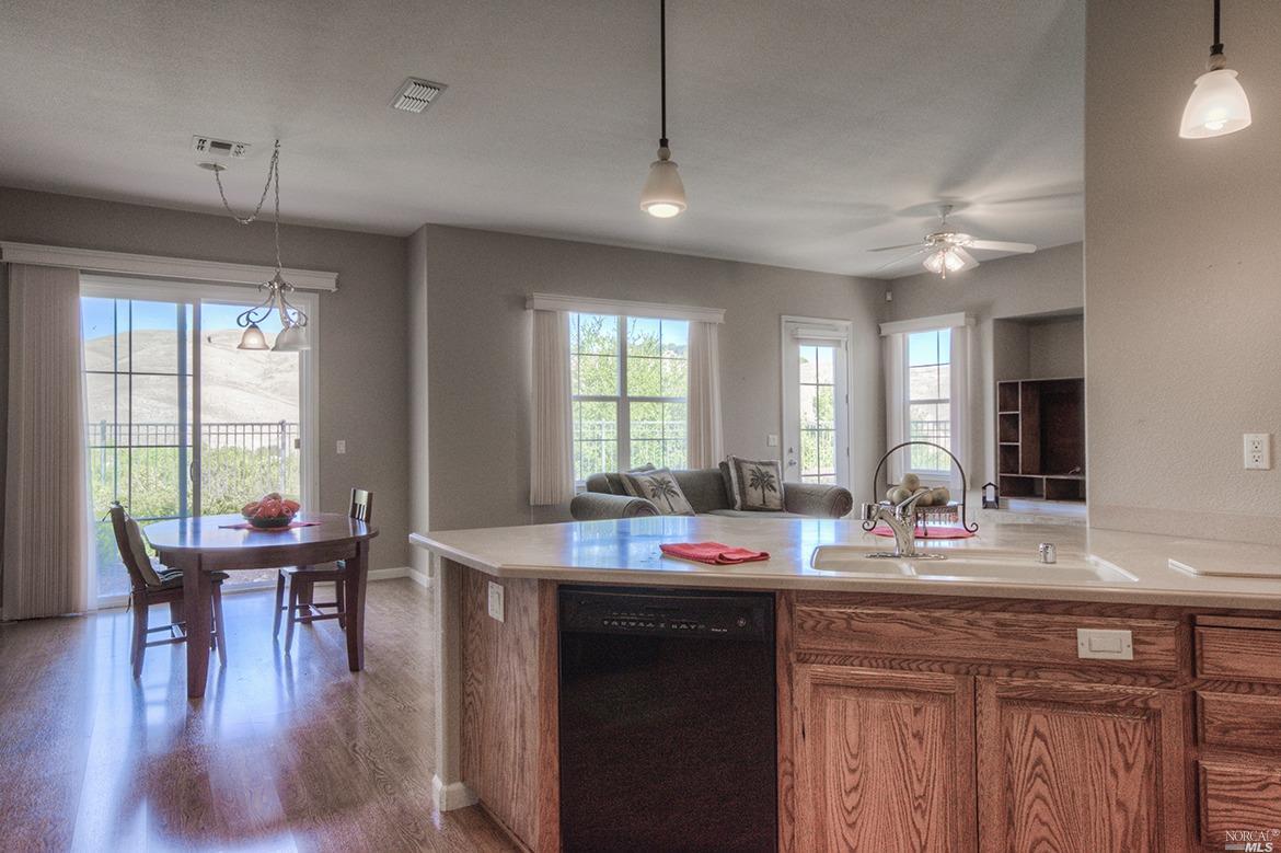 1532 Landmark Dr, Vallejo, CA 94591 photo 9