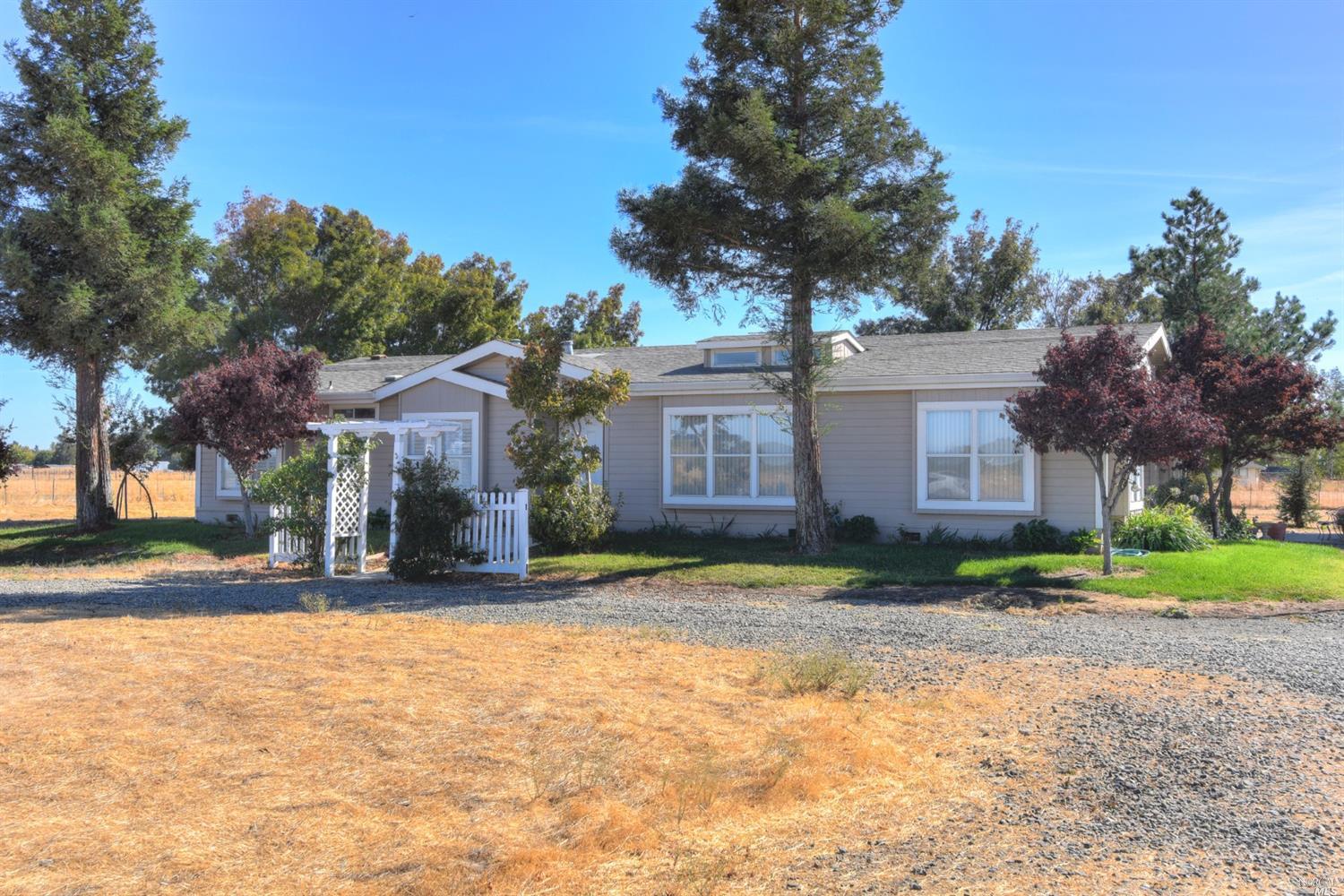 5590 Weber Rd, Vacaville, CA 95687 photo 2