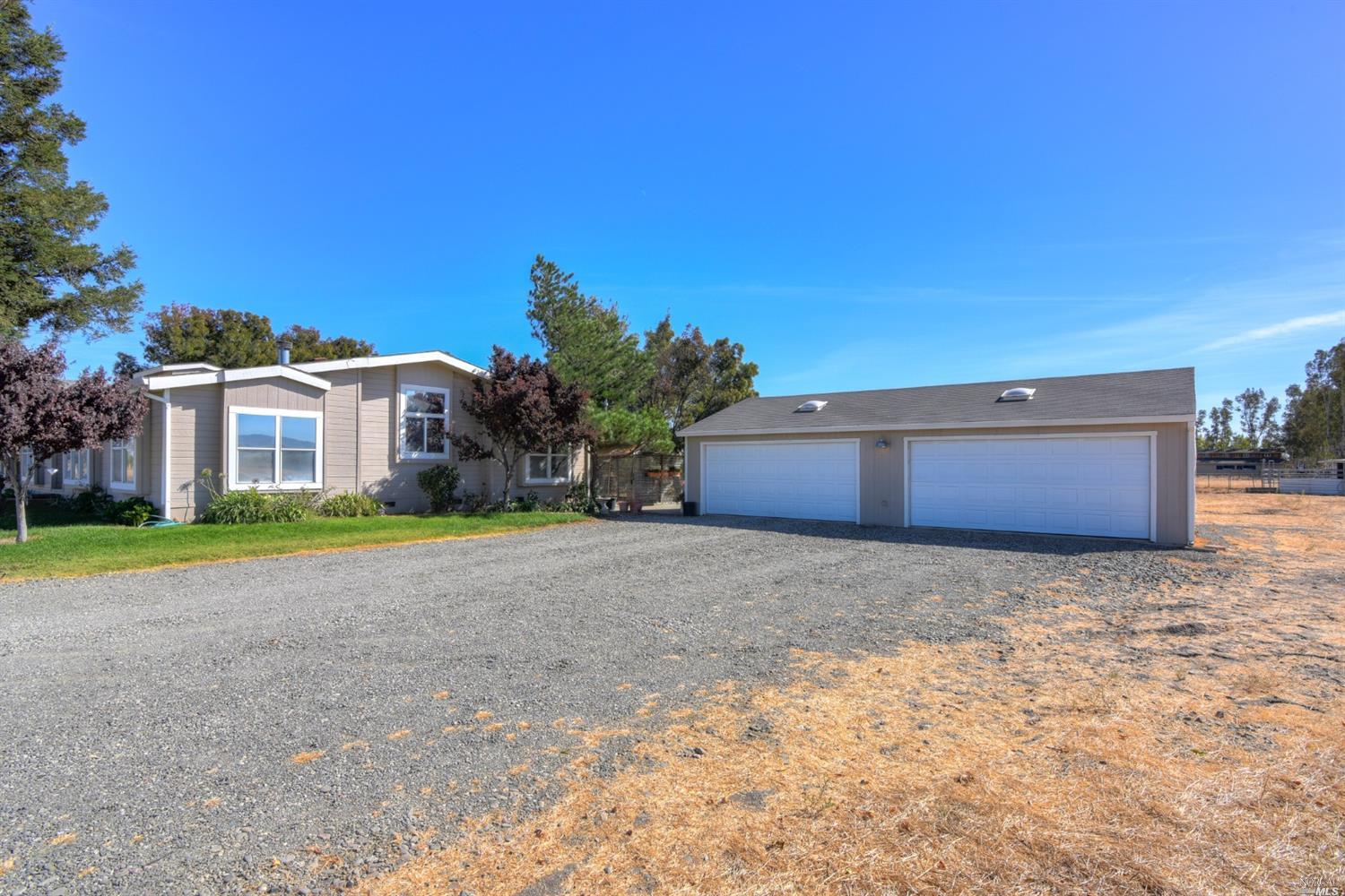 5590 Weber Rd, Vacaville, CA 95687 photo 4
