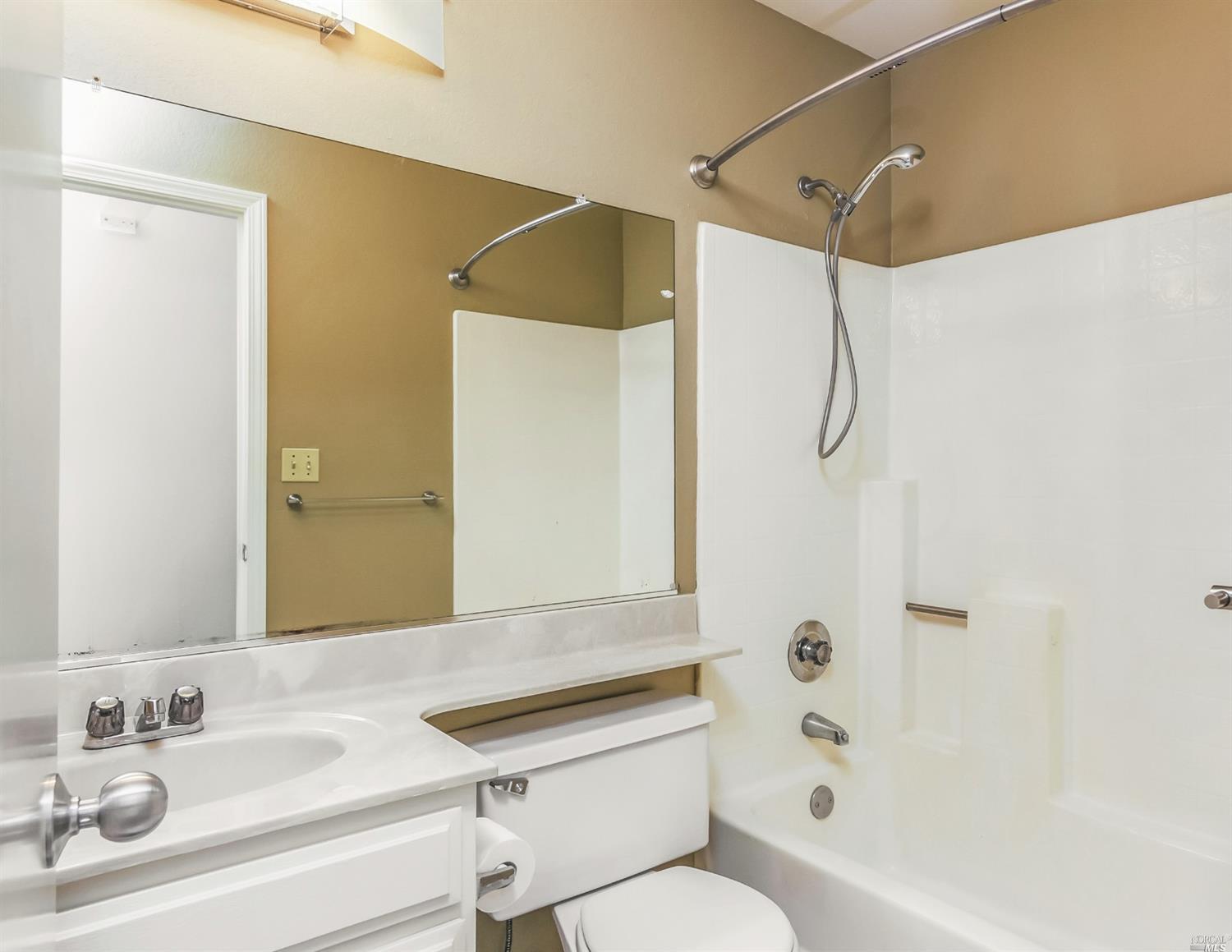 Undisclosed, Vallejo, CA 94591 photo 18