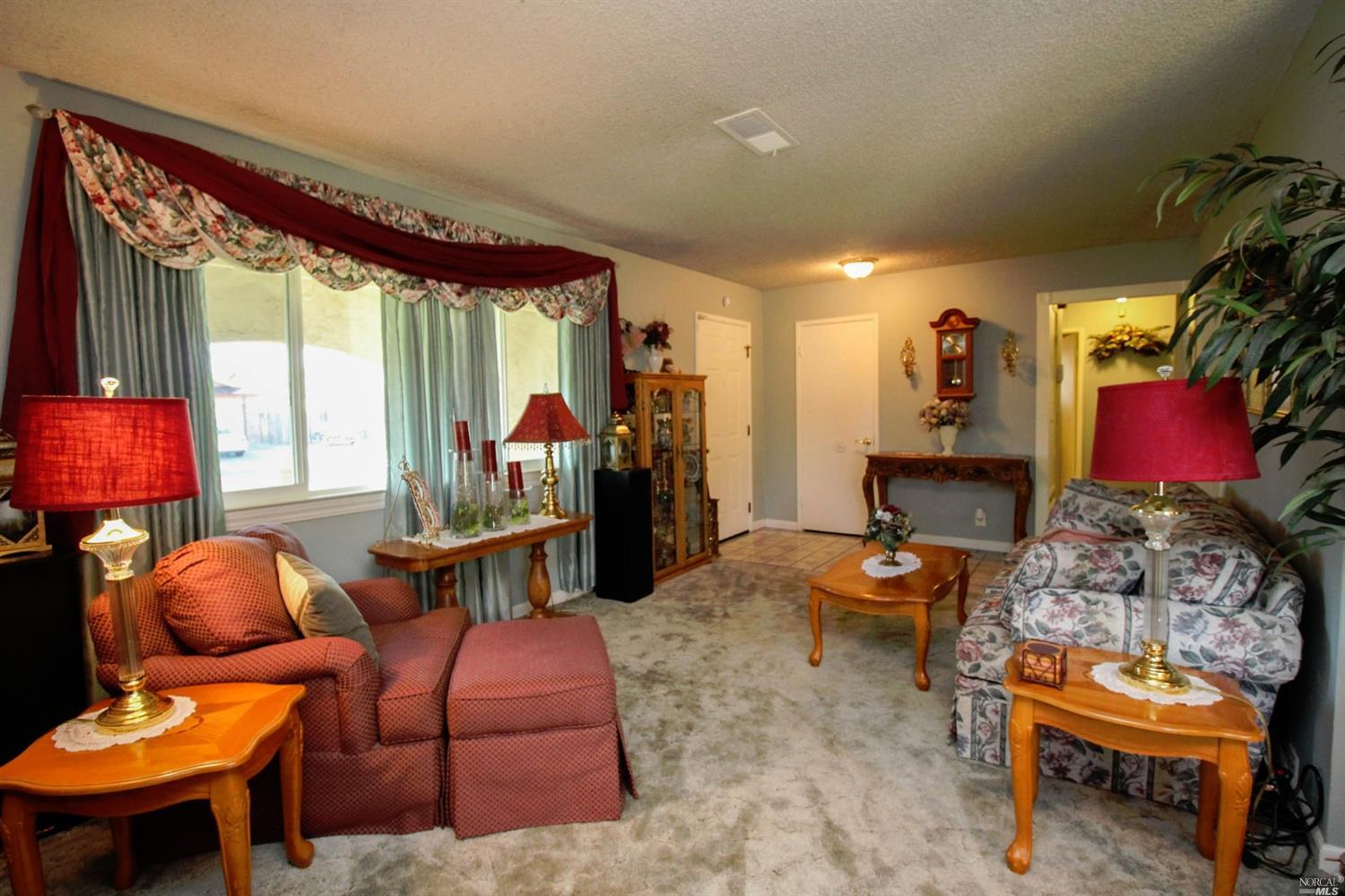 1192 Sanderling Dr, Fairfield, CA 94533 photo 4