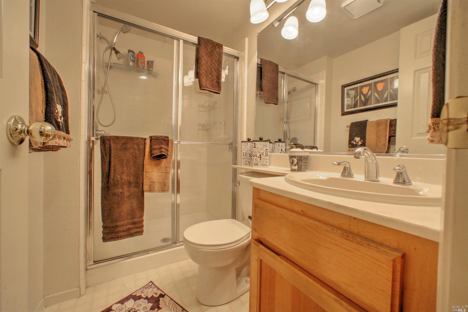 9613 Southampton Dr, Windsor, CA 95492 photo 17