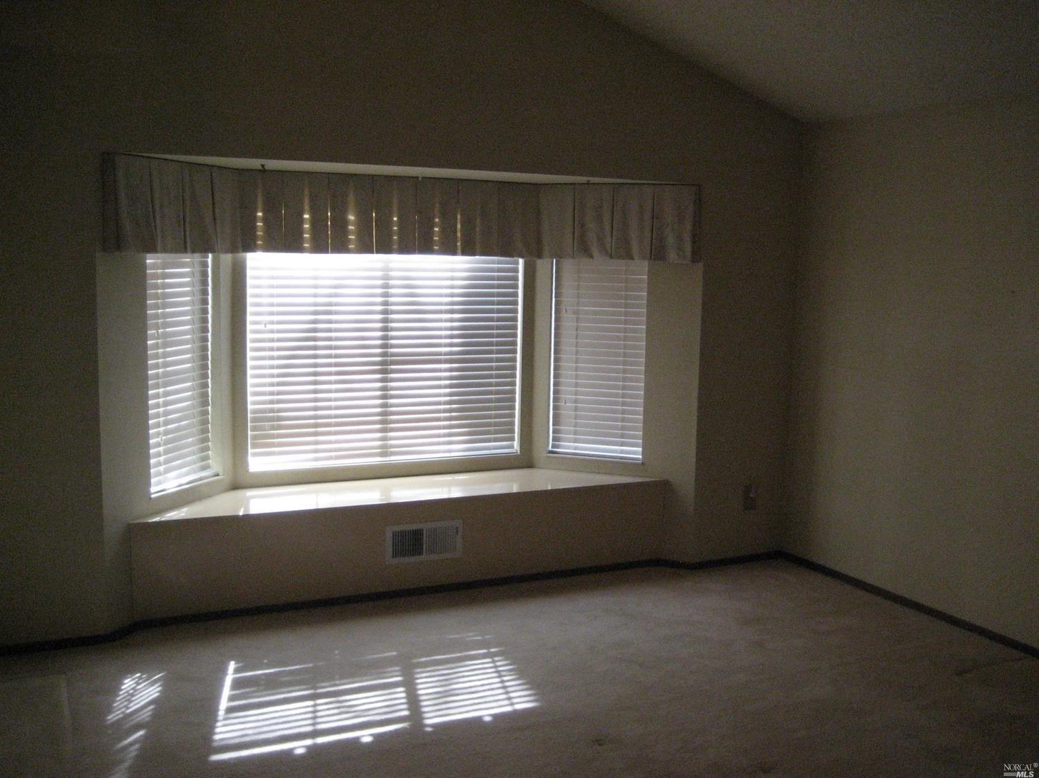 889 Natalie Dr, Windsor, CA 95492 photo 8