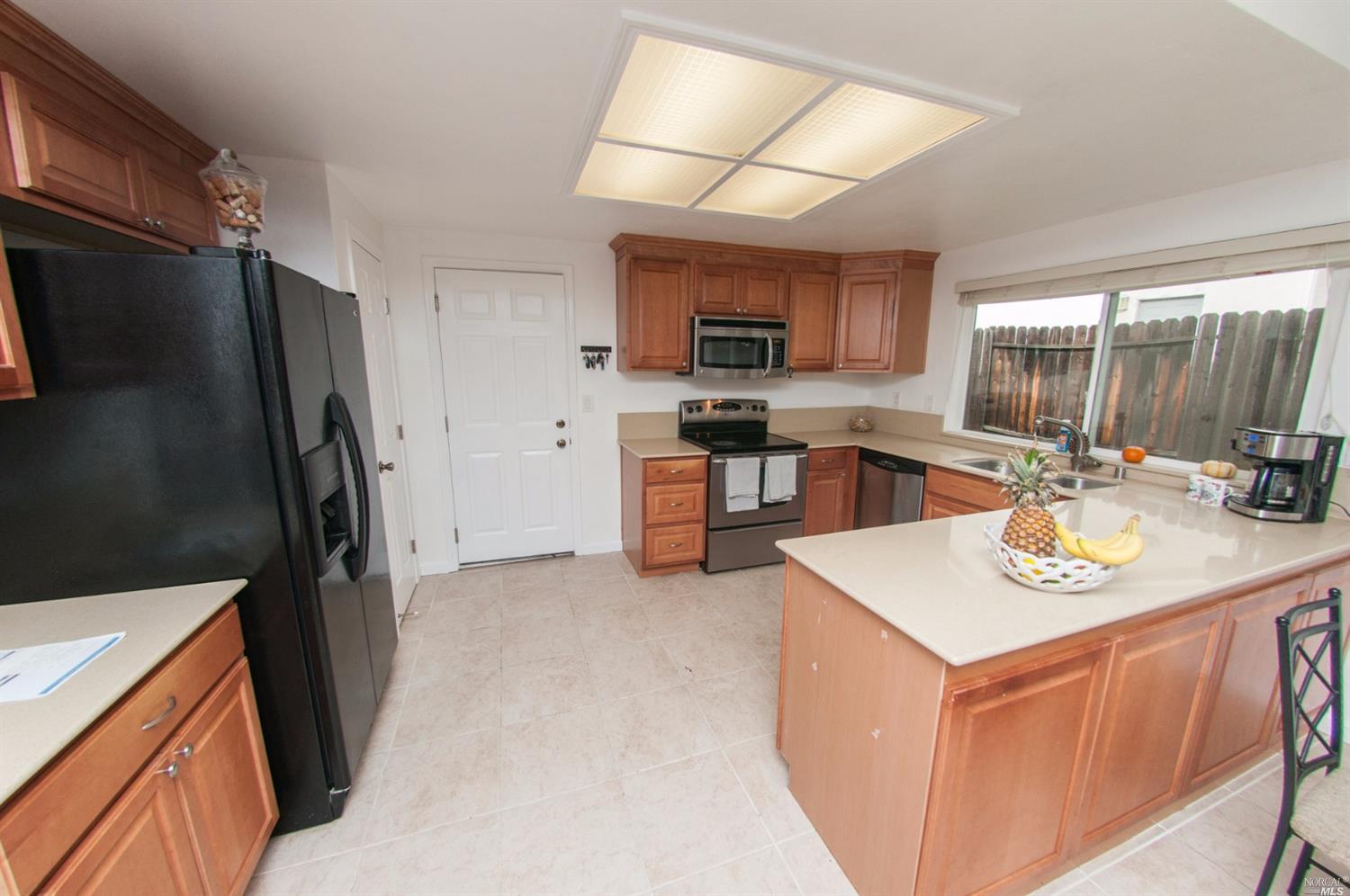 101 Essex Ct, Vallejo, CA 94591 photo 4