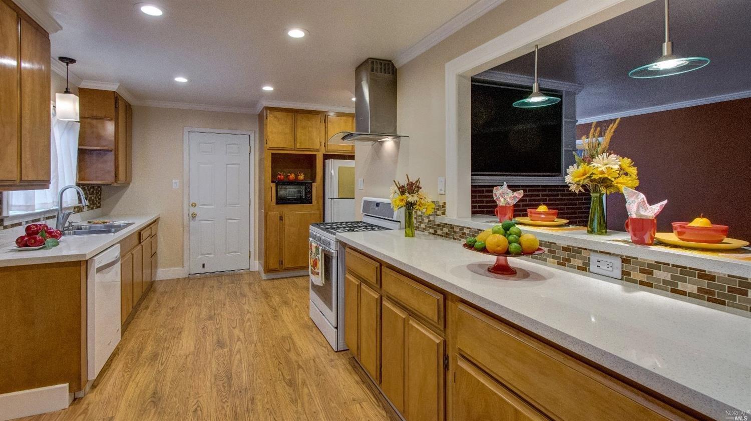 108 Lois Ln, Vallejo, CA 94590 photo 8