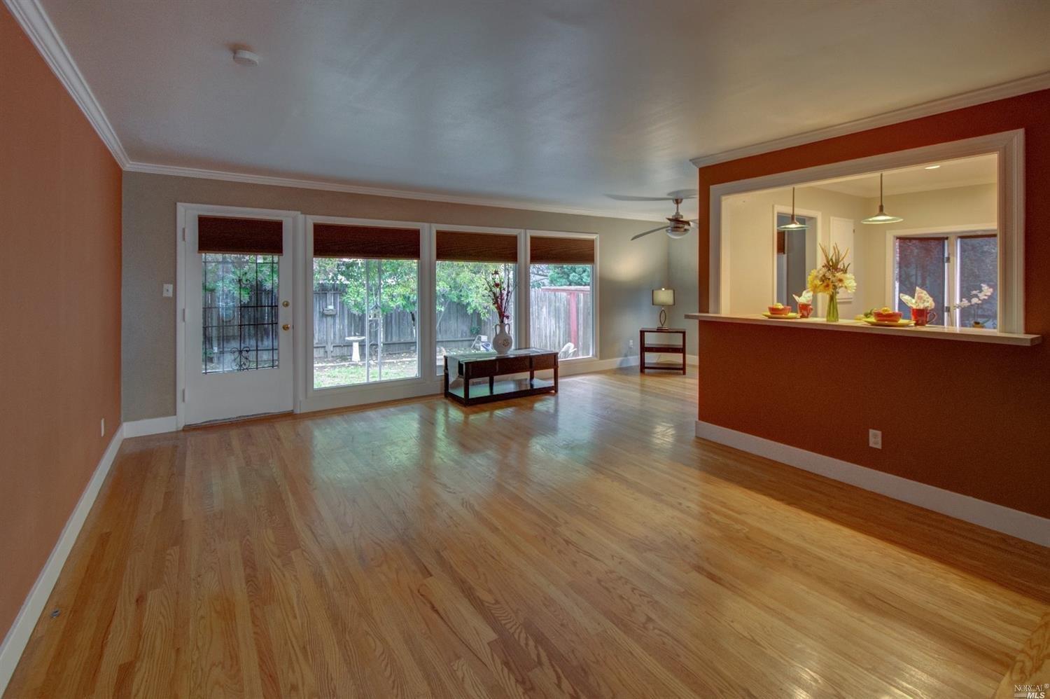 108 Lois Ln, Vallejo, CA 94590 photo 3