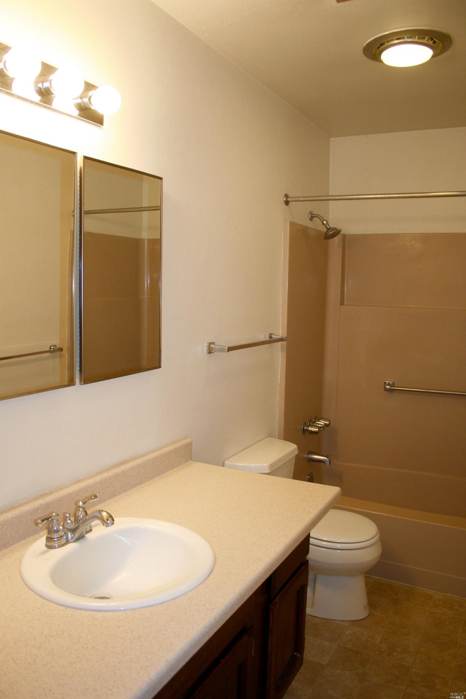 55 Vineyard Cir, Sonoma, CA 95476 photo 5