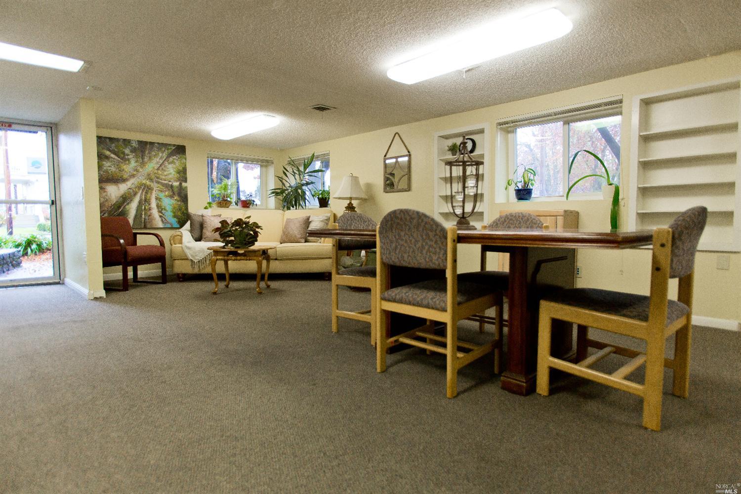 1801 Oak St, Napa, CA 94559 photo 5