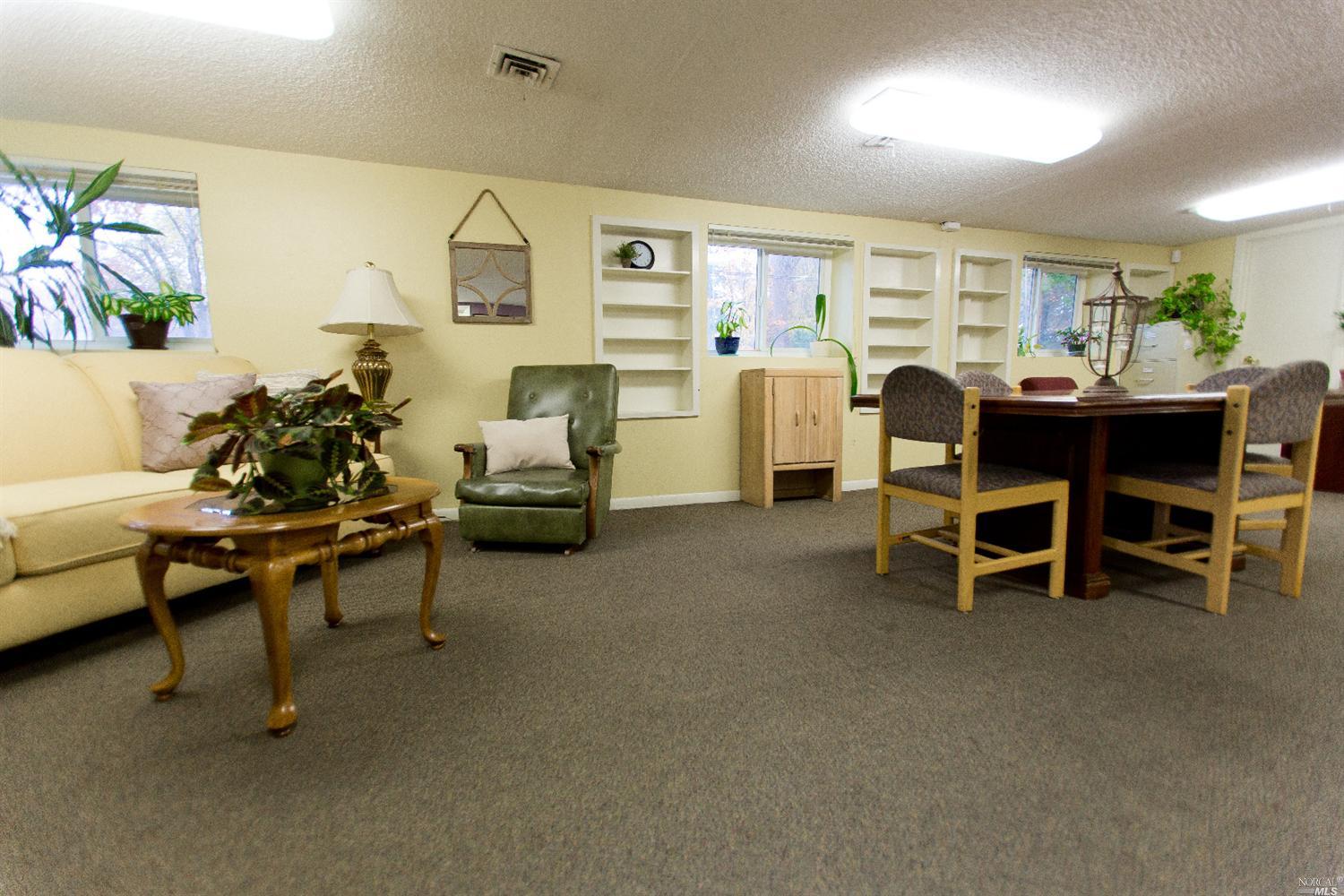 1801 Oak St, Napa, CA 94559 photo 4