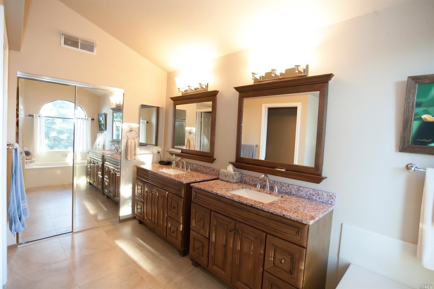 412 Foxwood Ct, Windsor, CA 95492 photo 18