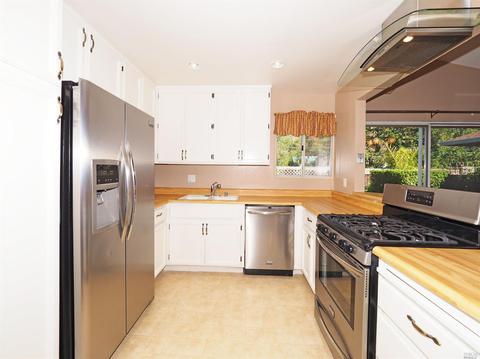 1137 Hillside Dr, Healdsburg, CA 95448 photo 8