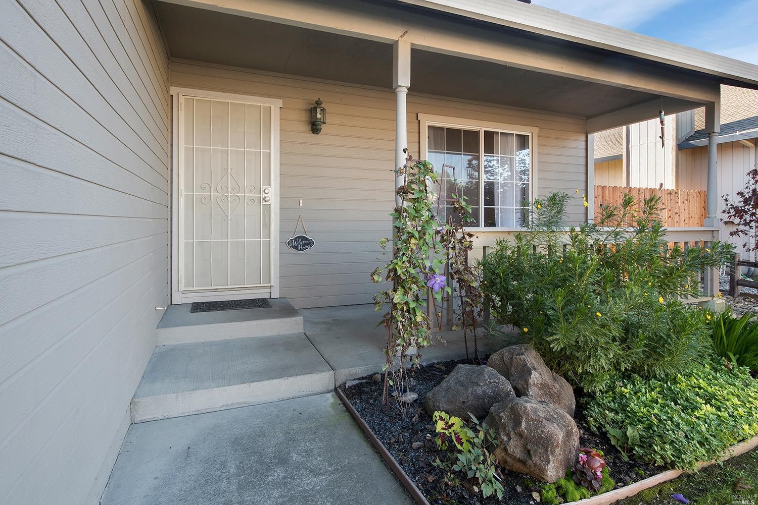 7885 Dove Ln, Windsor, CA 95492 photo 2
