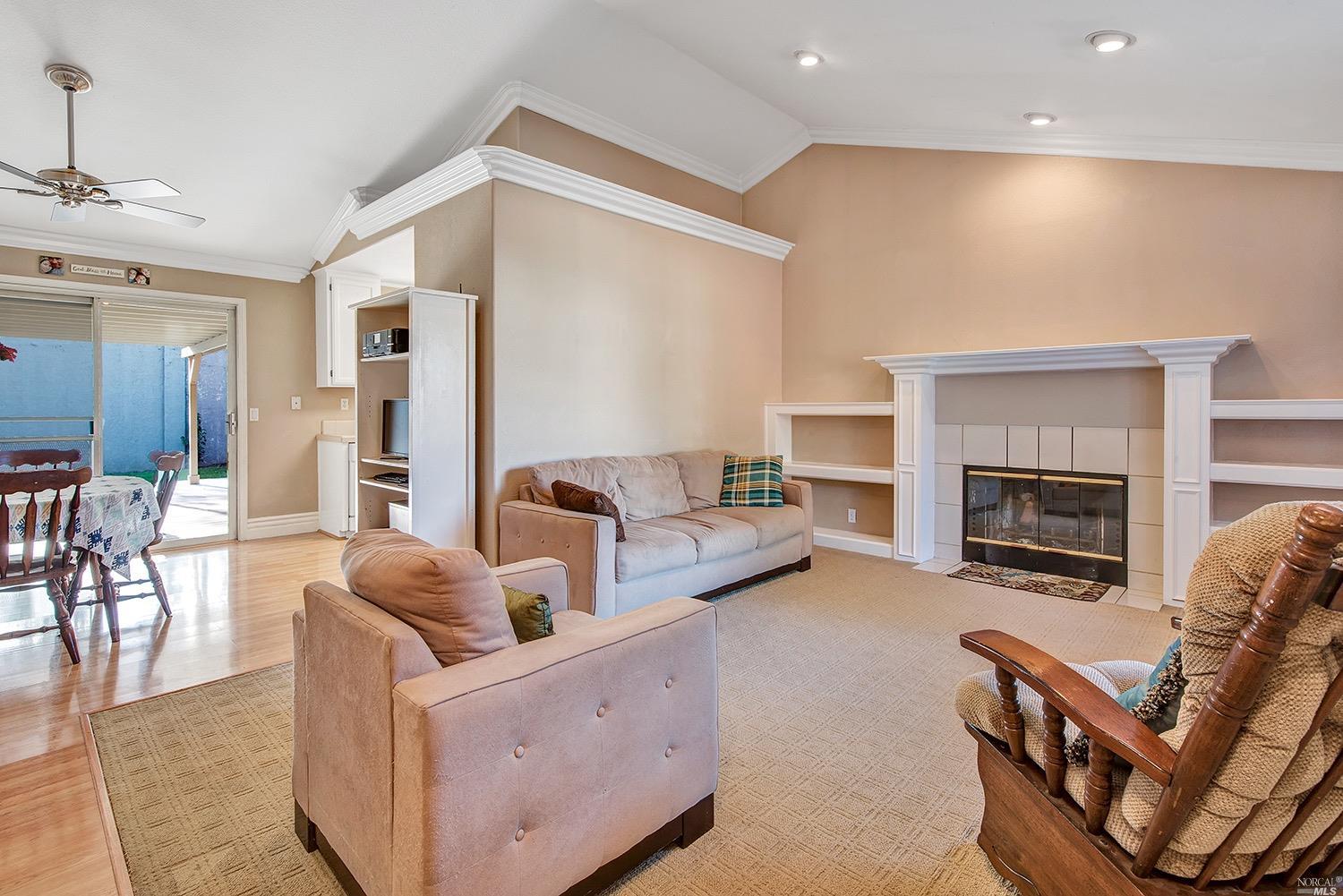 7885 Dove Ln, Windsor, CA 95492 photo 3