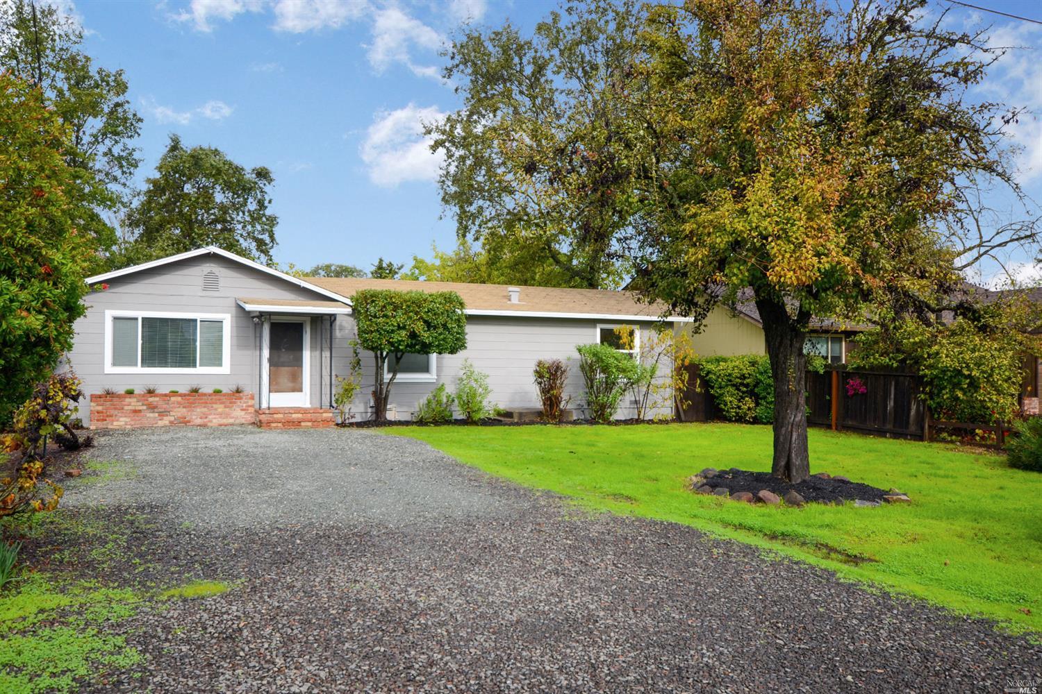 929 Arbor Ave, Sonoma, CA 95476 photo 2