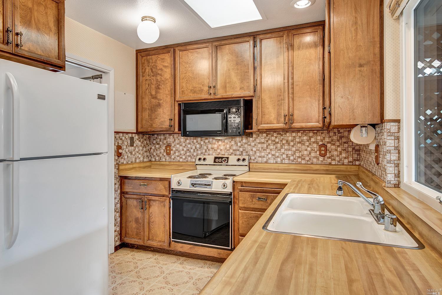 224 Prune Tree Dr, Healdsburg, CA 95448 photo 11