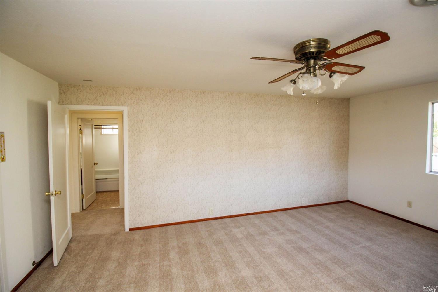 219 Jackson St, Fairfield, CA 94533 photo 4