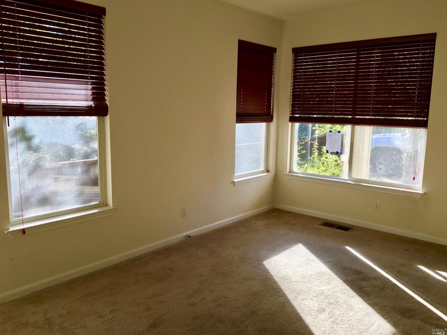 8922 Oakfield Ln, Windsor, CA 95492 photo 16