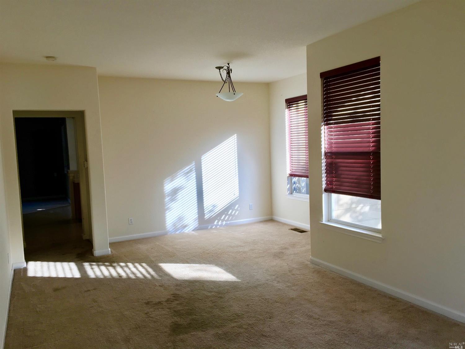 8922 Oakfield Ln, Windsor, CA 95492 photo 14