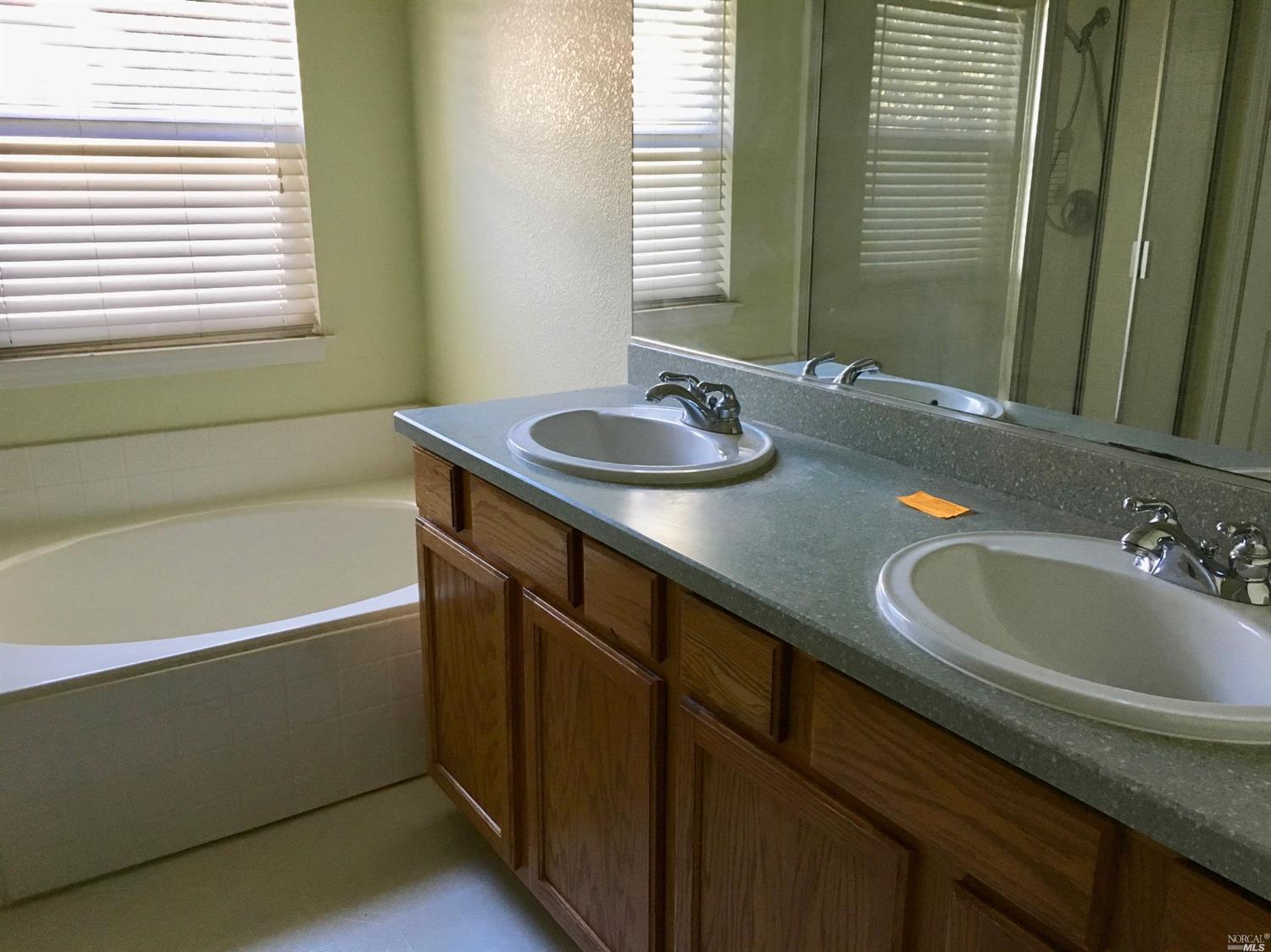 8922 Oakfield Ln, Windsor, CA 95492 photo 31