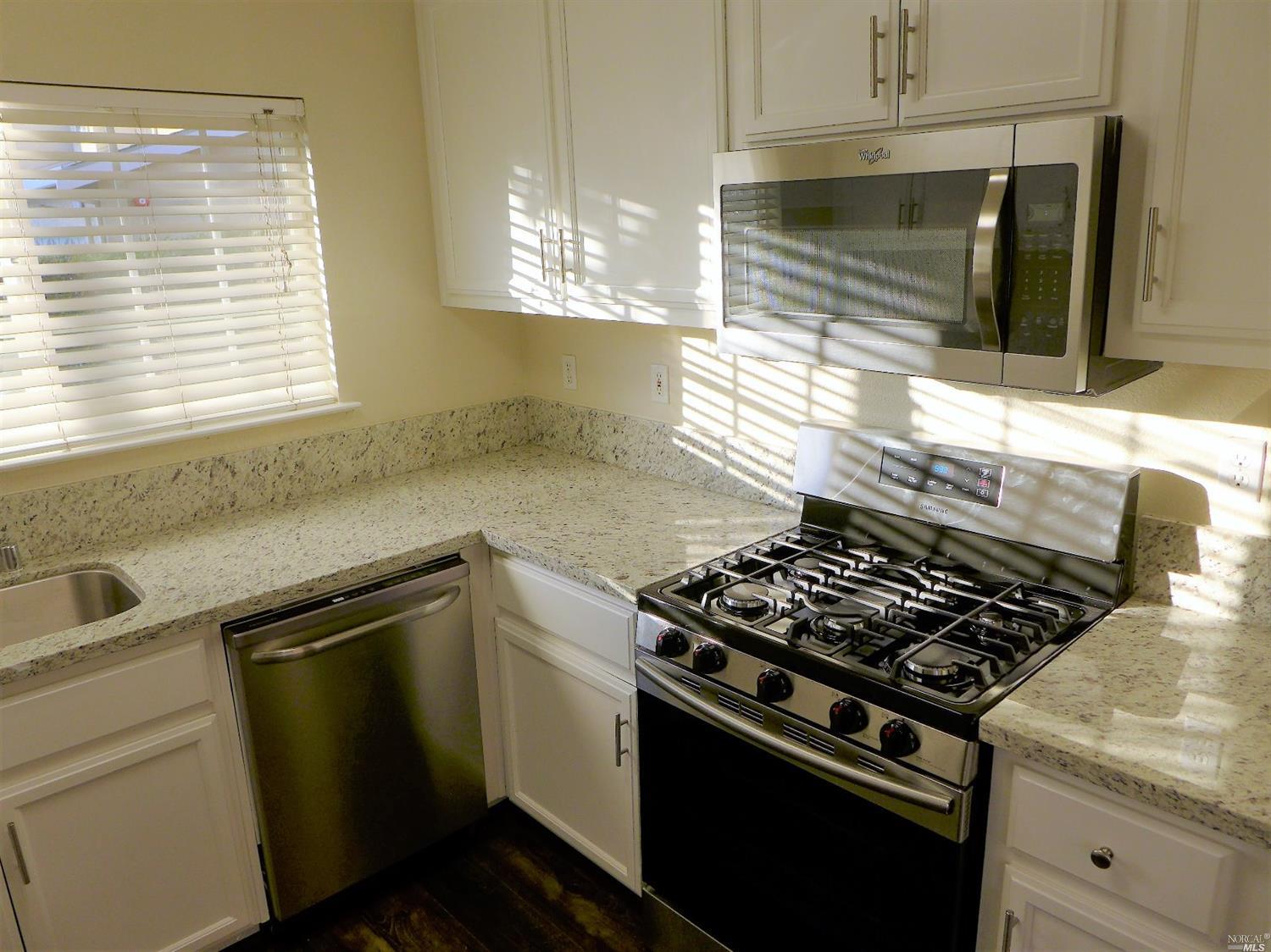 155 Ritter Ct, Fairfield, CA 94534 photo 4