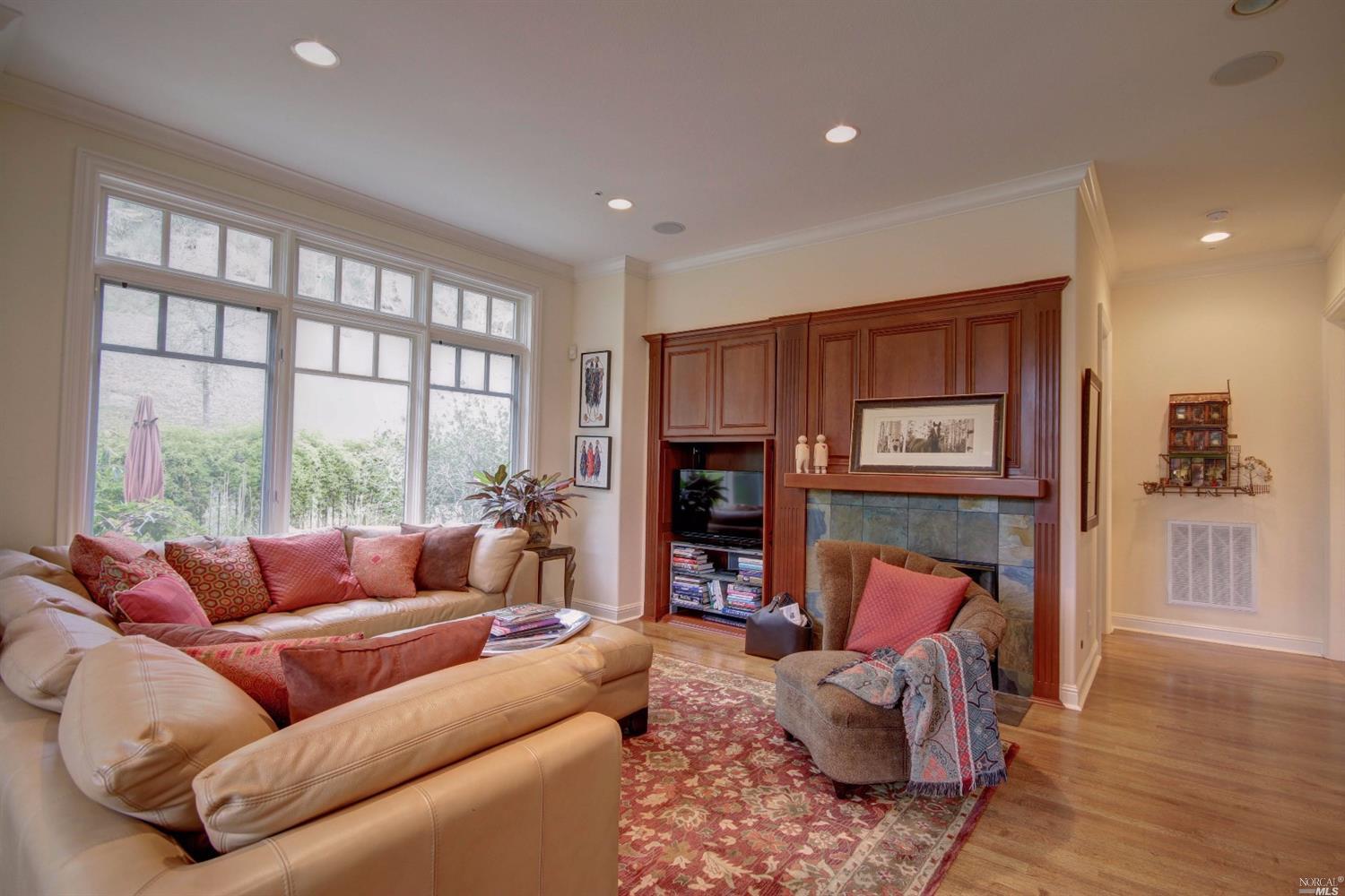 Undisclosed, Kentfield, CA 94904 photo 2