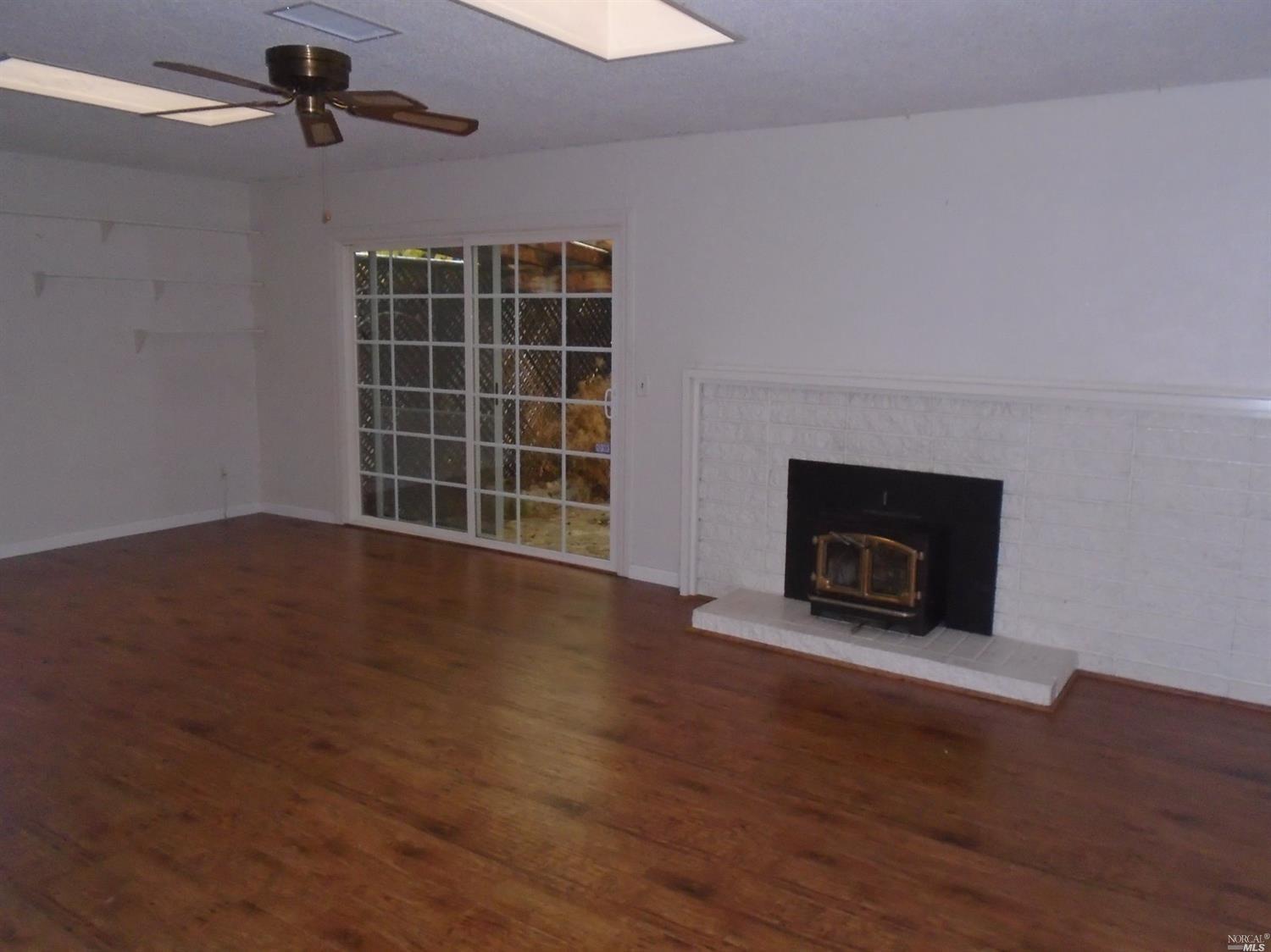1312 James St, Fairfield, CA 94533 photo 2