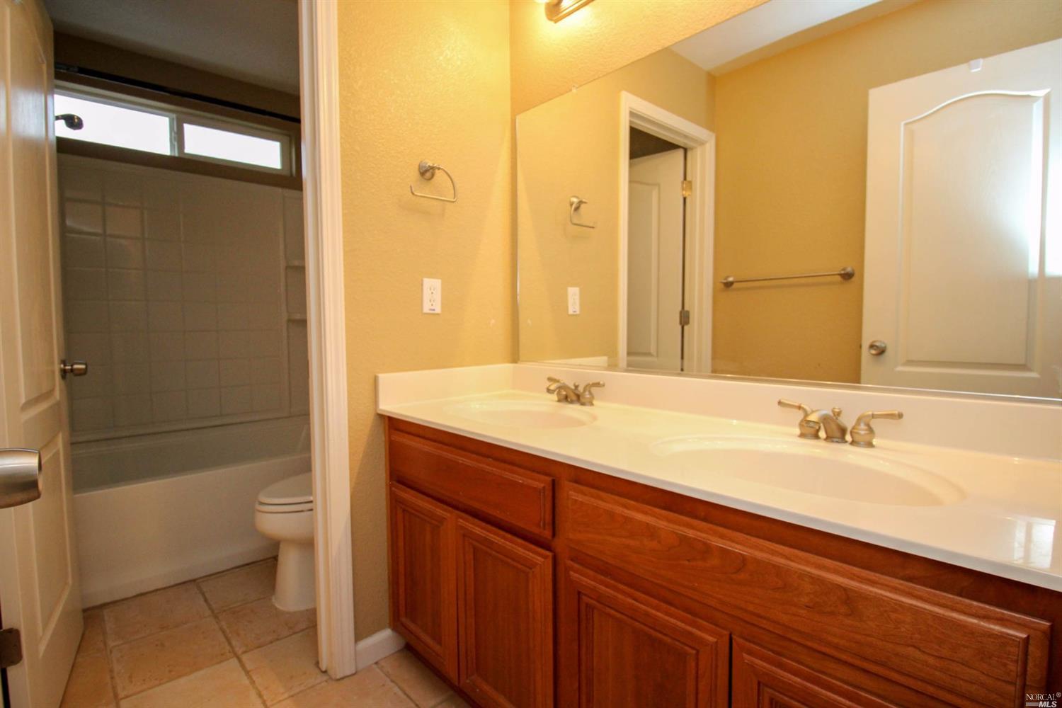 717 Greentree Cir, Fairfield, CA 94534 photo 23