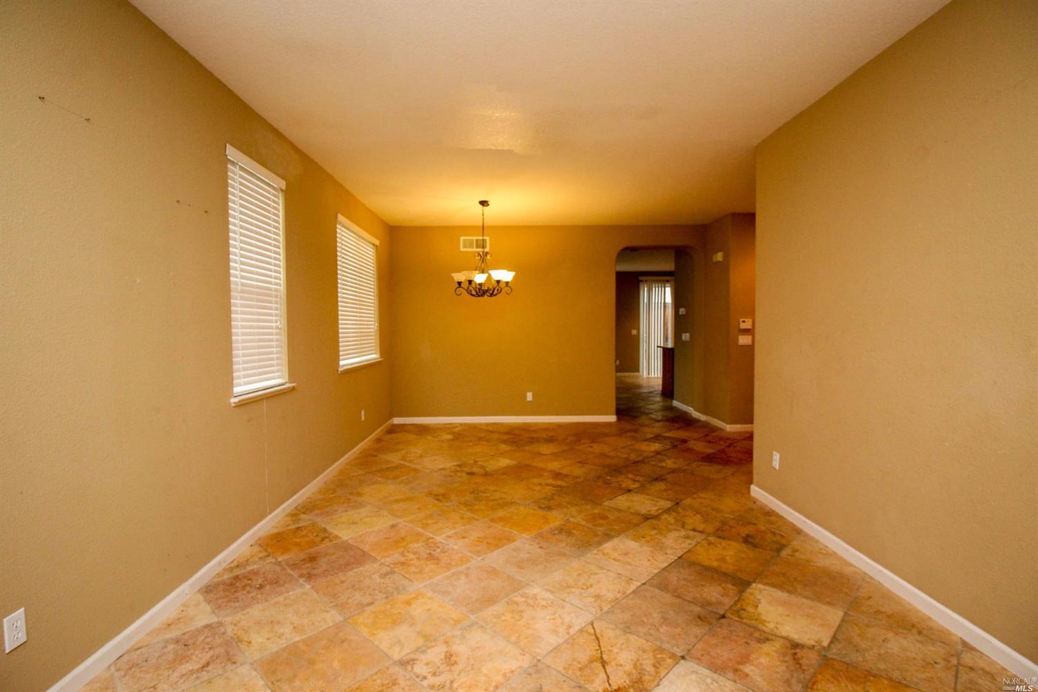 717 Greentree Cir, Fairfield, CA 94534 photo 4