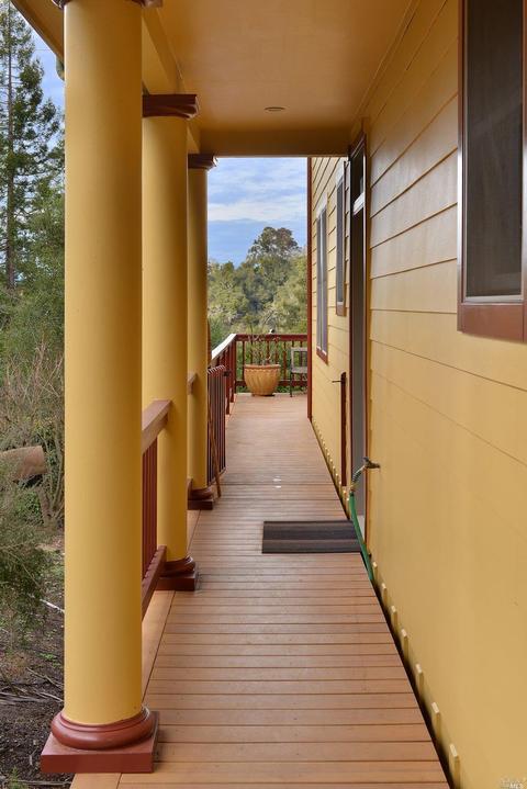 2374 Riverview Dr, Healdsburg, CA 95448 photo 3