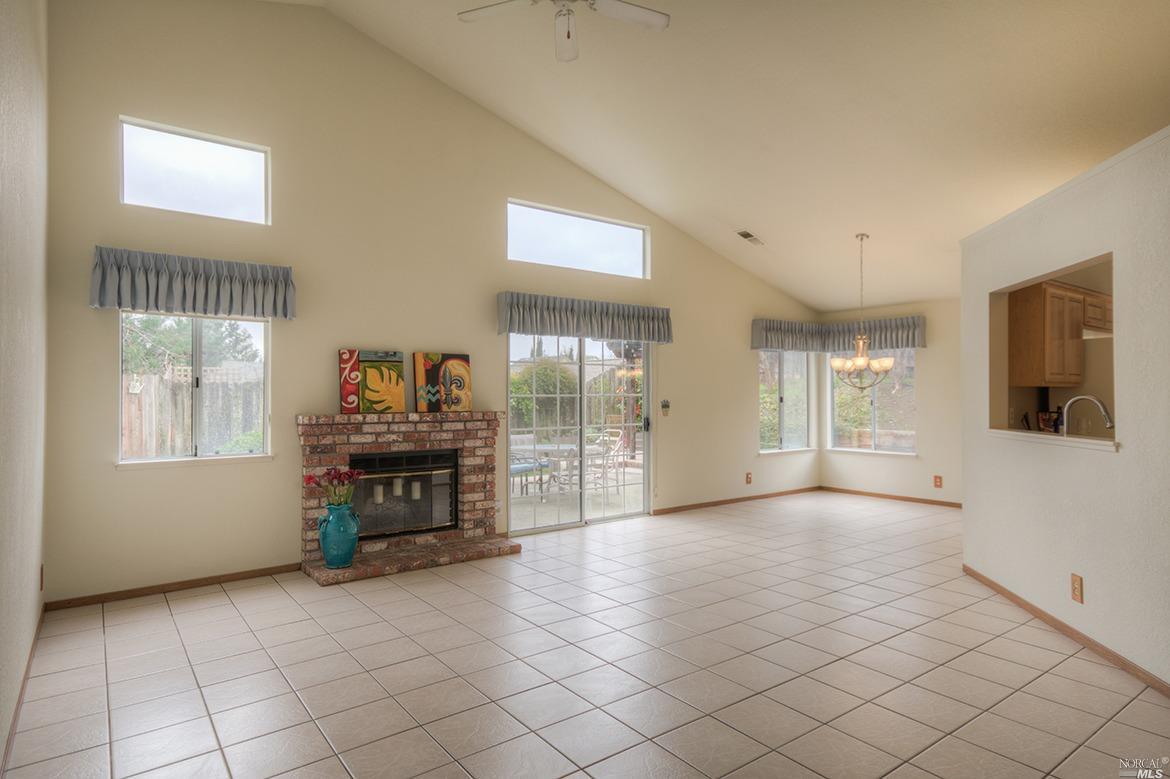 730 Barton Way, Benicia, CA 94510 photo 2