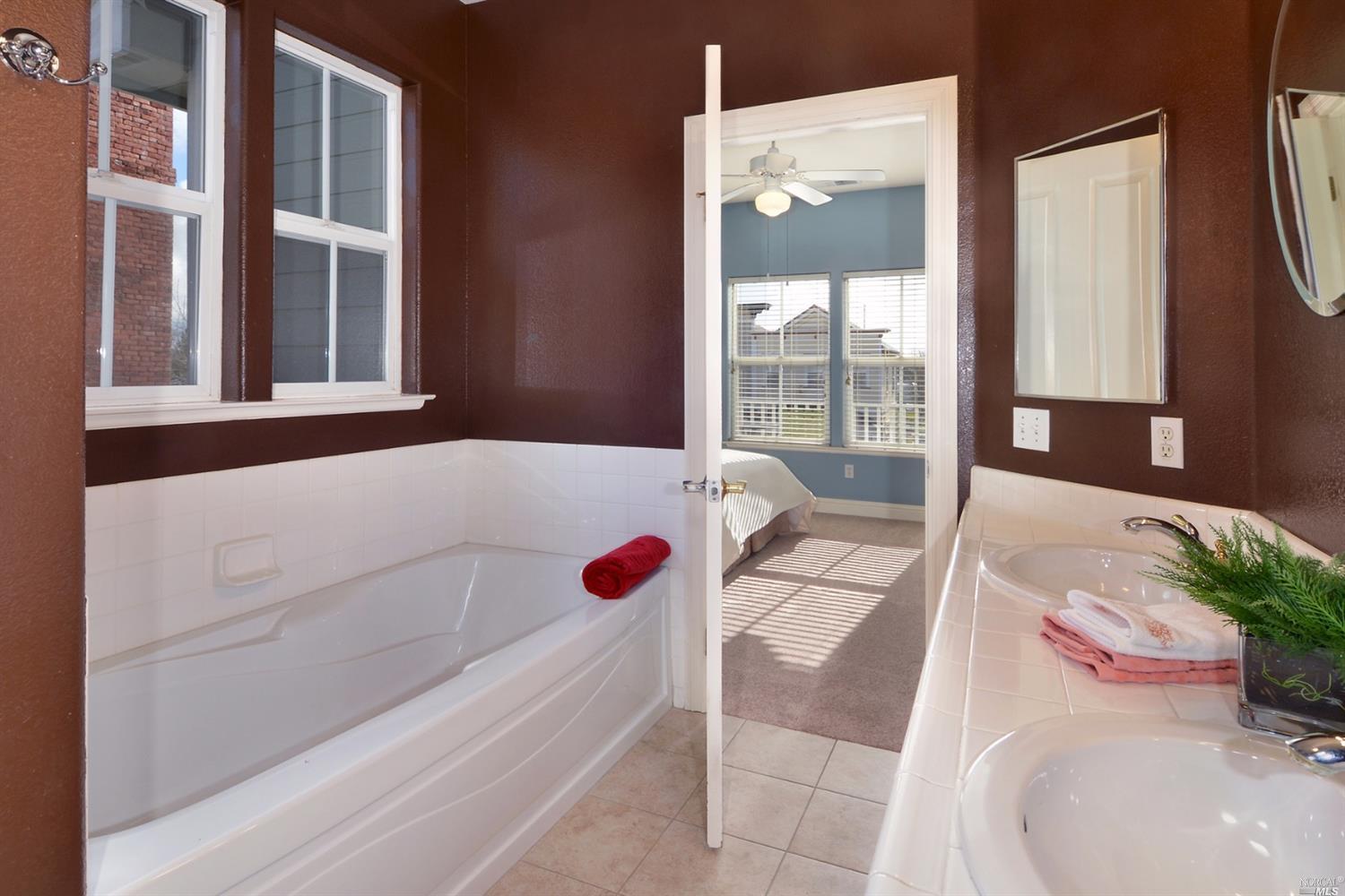 9022 Windsor Rd, Windsor, CA 95492 photo 15