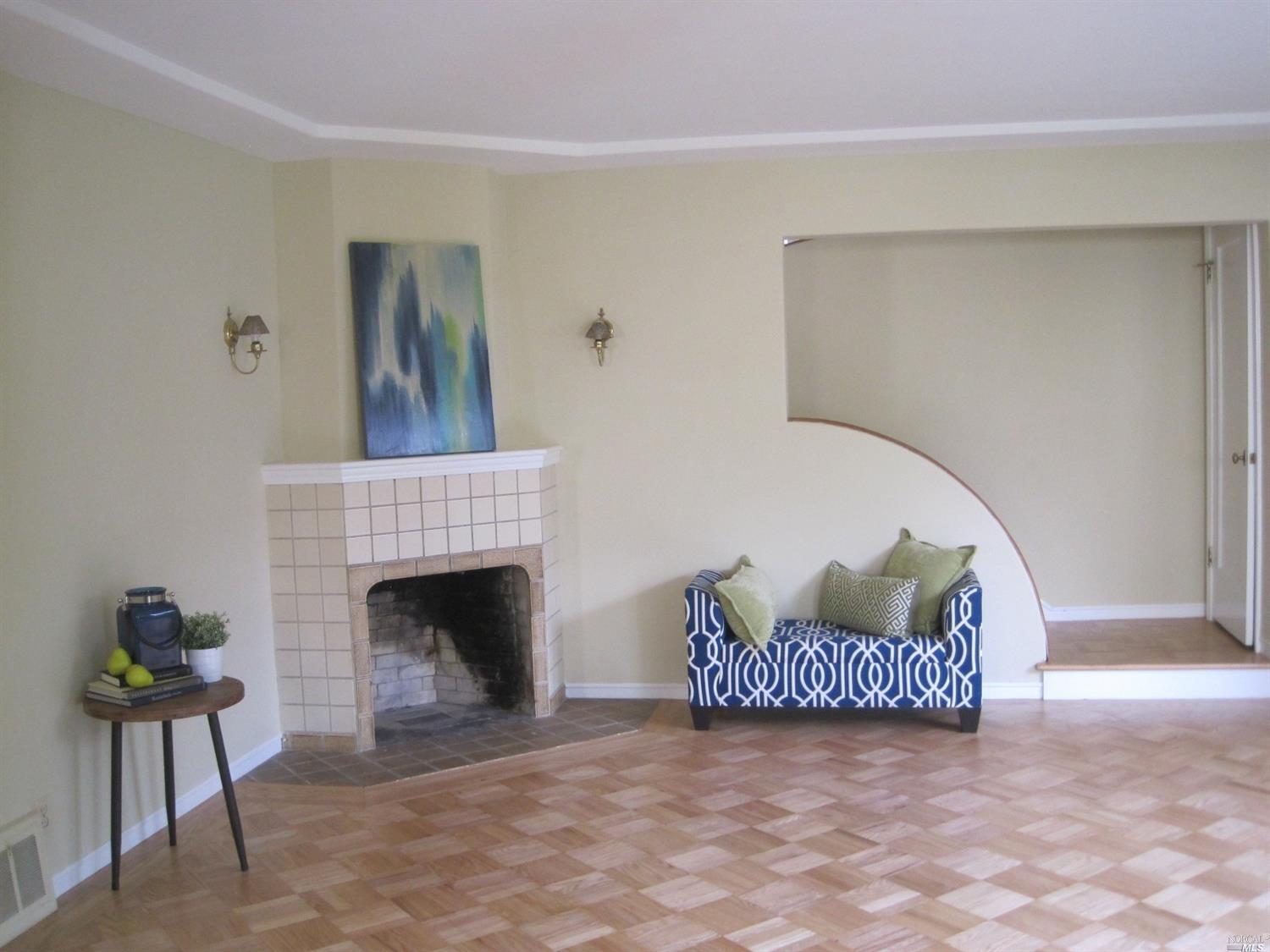 27 La Vuelta St, Vallejo, CA 94590 photo 4