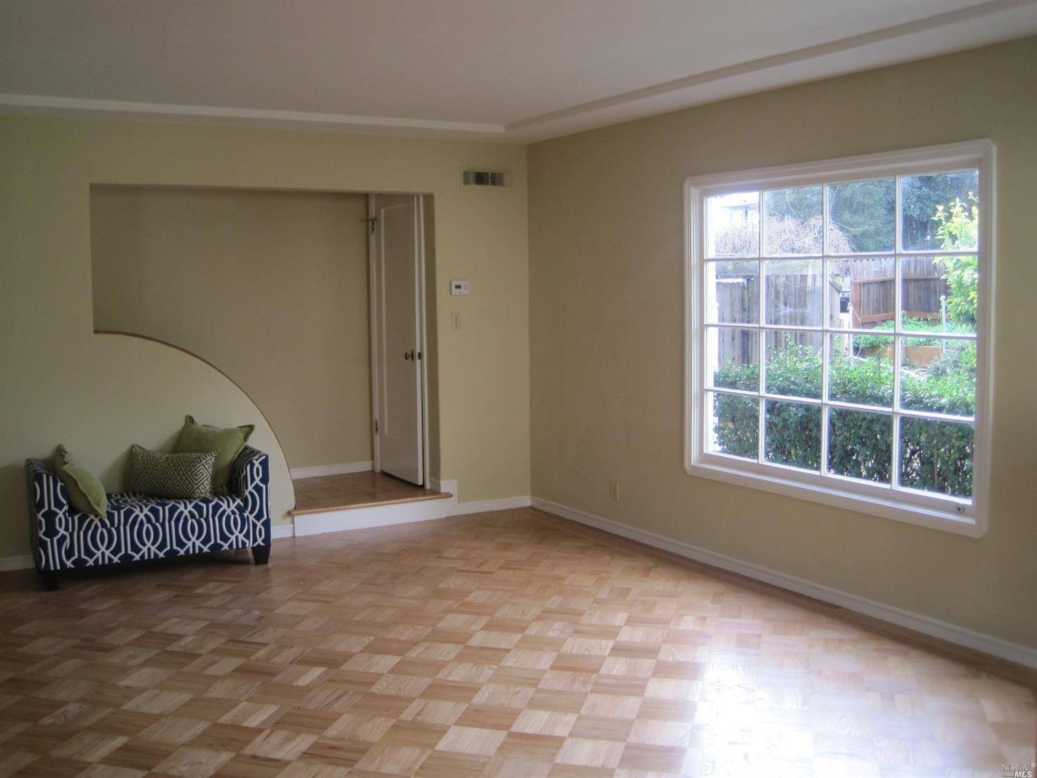 27 La Vuelta St, Vallejo, CA 94590 photo 5