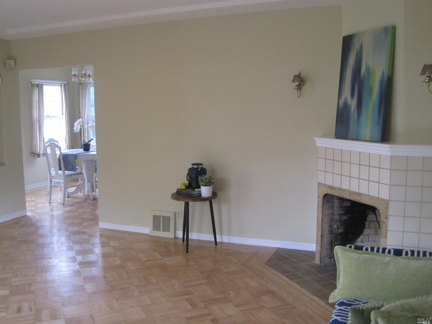 27 La Vuelta St, Vallejo, CA 94590 photo 8