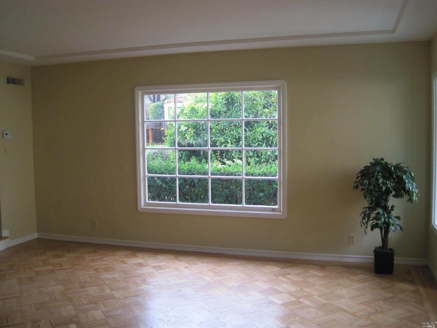 27 La Vuelta St, Vallejo, CA 94590 photo 6