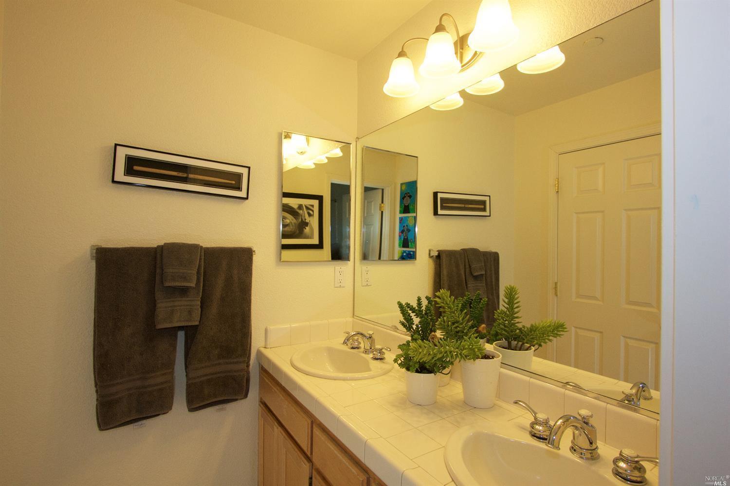 8038 Leno Dr, Windsor, CA 95492 photo 15