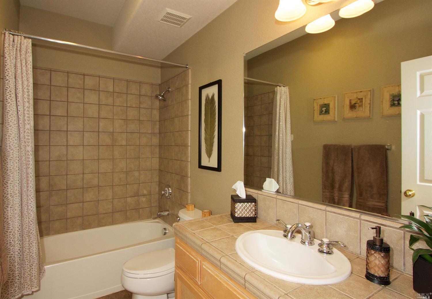 8038 Leno Dr, Windsor, CA 95492 photo 9