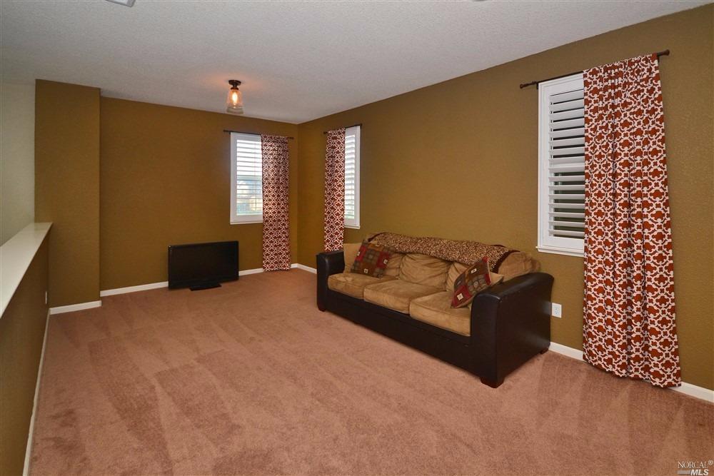 887 Hampton St, Vacaville, CA 95687 photo 31