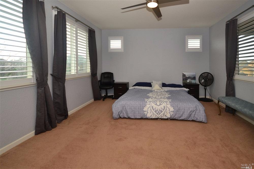 887 Hampton St, Vacaville, CA 95687 photo 18
