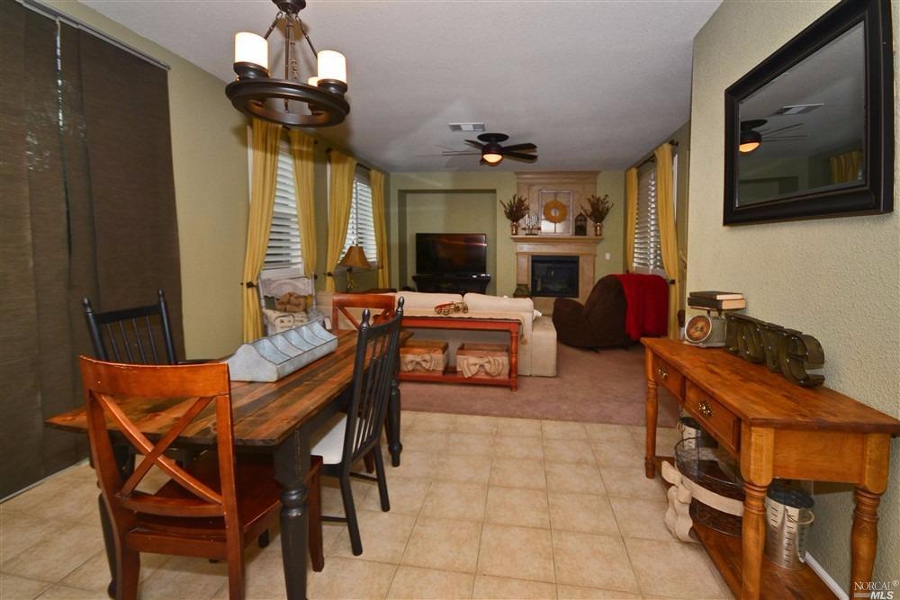 887 Hampton St, Vacaville, CA 95687 photo 14
