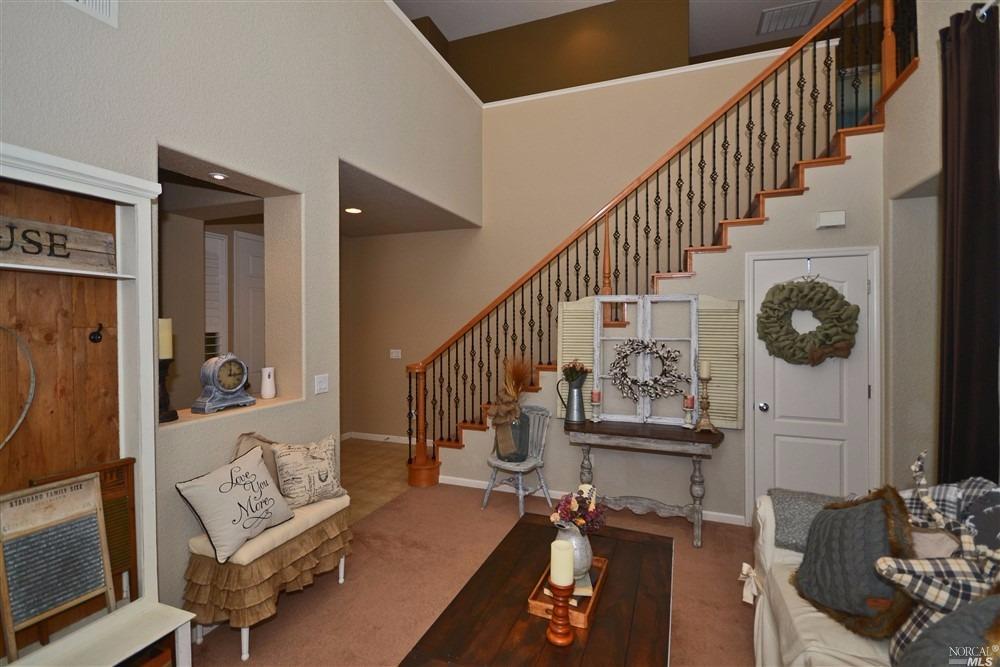 887 Hampton St, Vacaville, CA 95687 photo 8