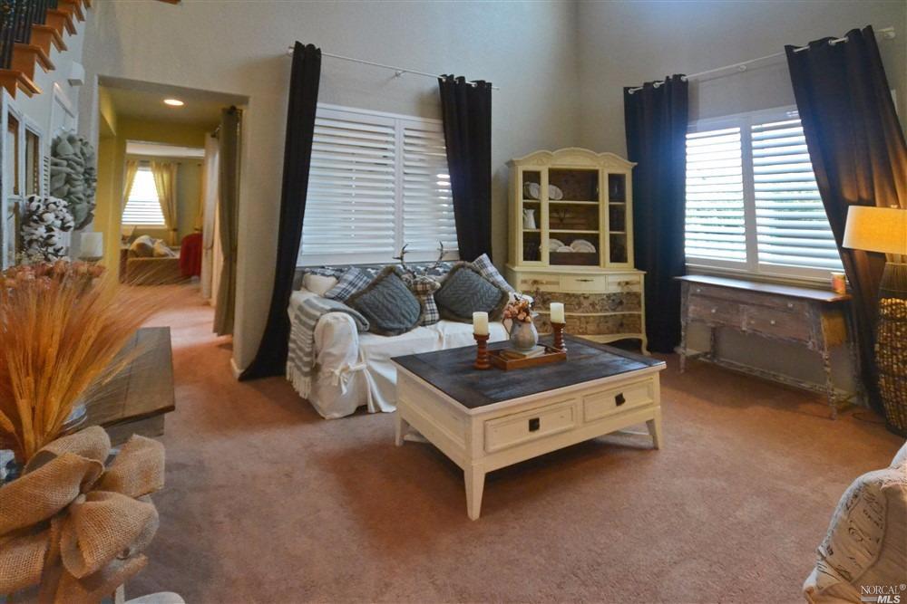887 Hampton St, Vacaville, CA 95687 photo 5