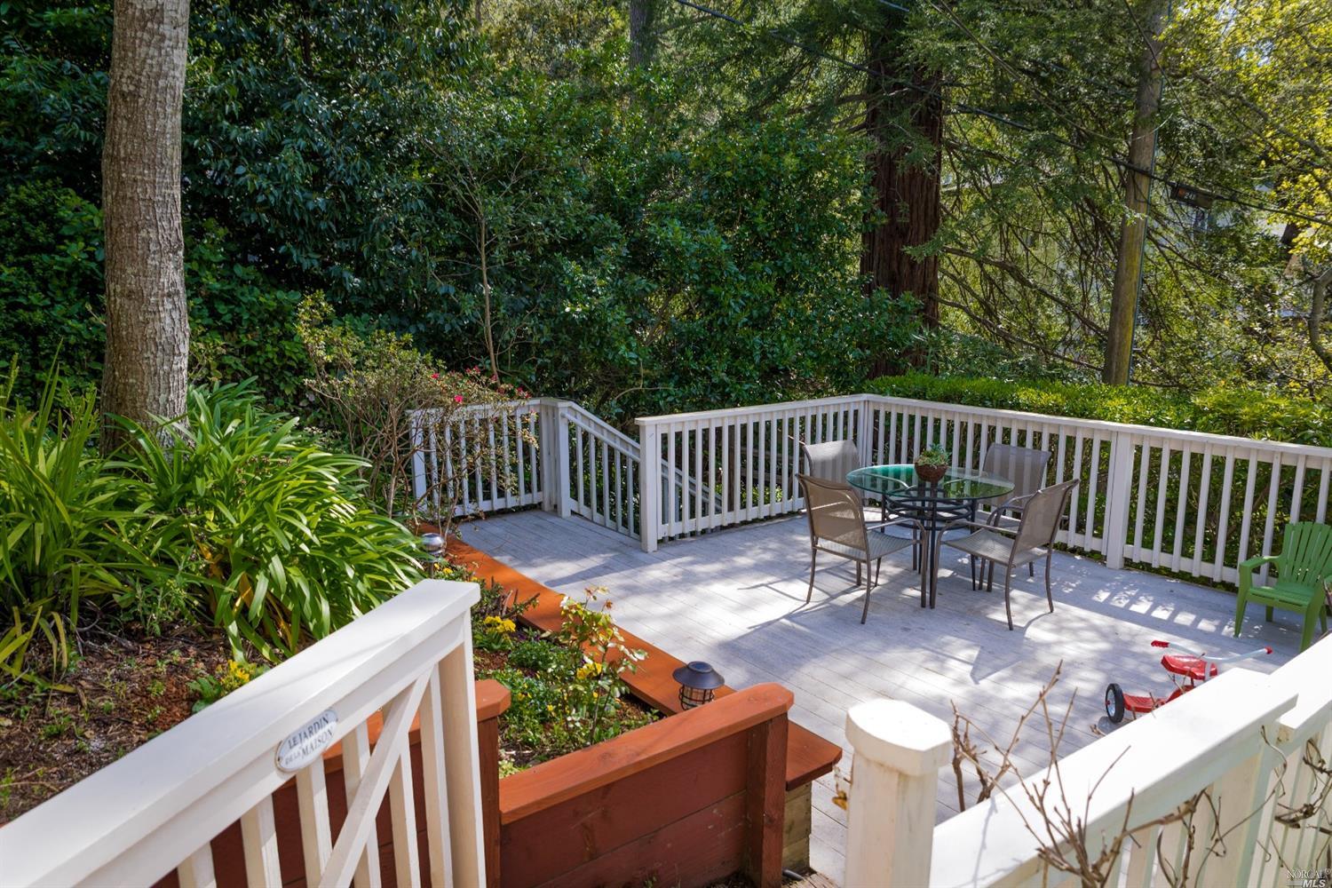 242 Manor Dr, Mill Valley, CA 94941 photo 17