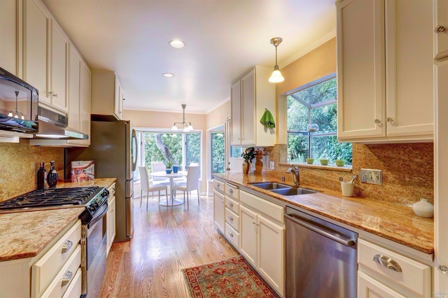 242 Manor Dr, Mill Valley, CA 94941 photo 5