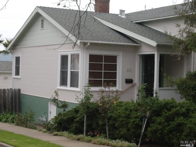 499 Wallace Ave, Vallejo, CA 94590 photo 2