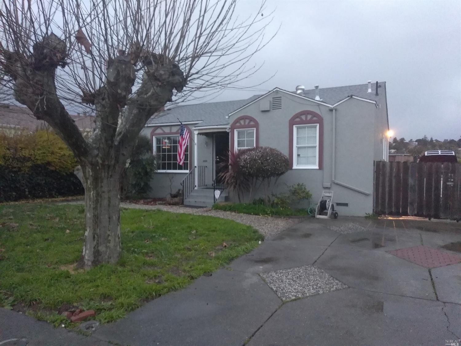 2109 Napa St, Vallejo, CA 94590 photo 1