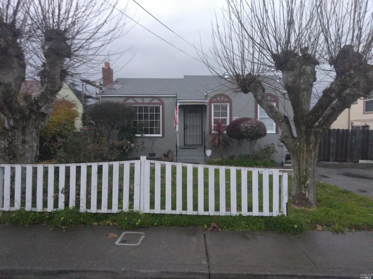 2109 Napa St, Vallejo, CA 94590 photo 2