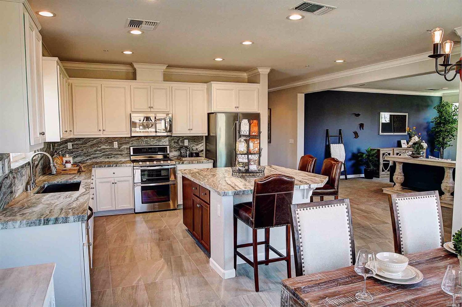2339 Cunningham Dr, Fairfield, CA 94533 photo 7
