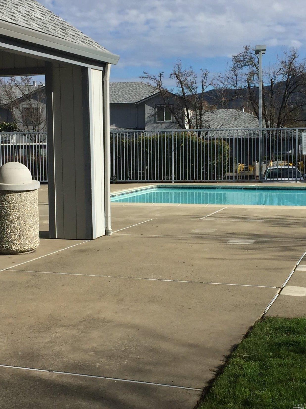 217 Elbridge Ave #D, Cloverdale, CA 95425 photo 4