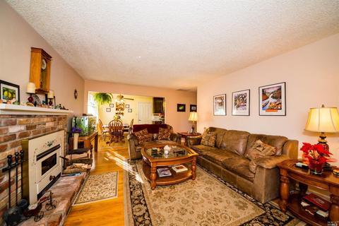 67 Hillview Dr, Cloverdale, CA 95425 photo 2